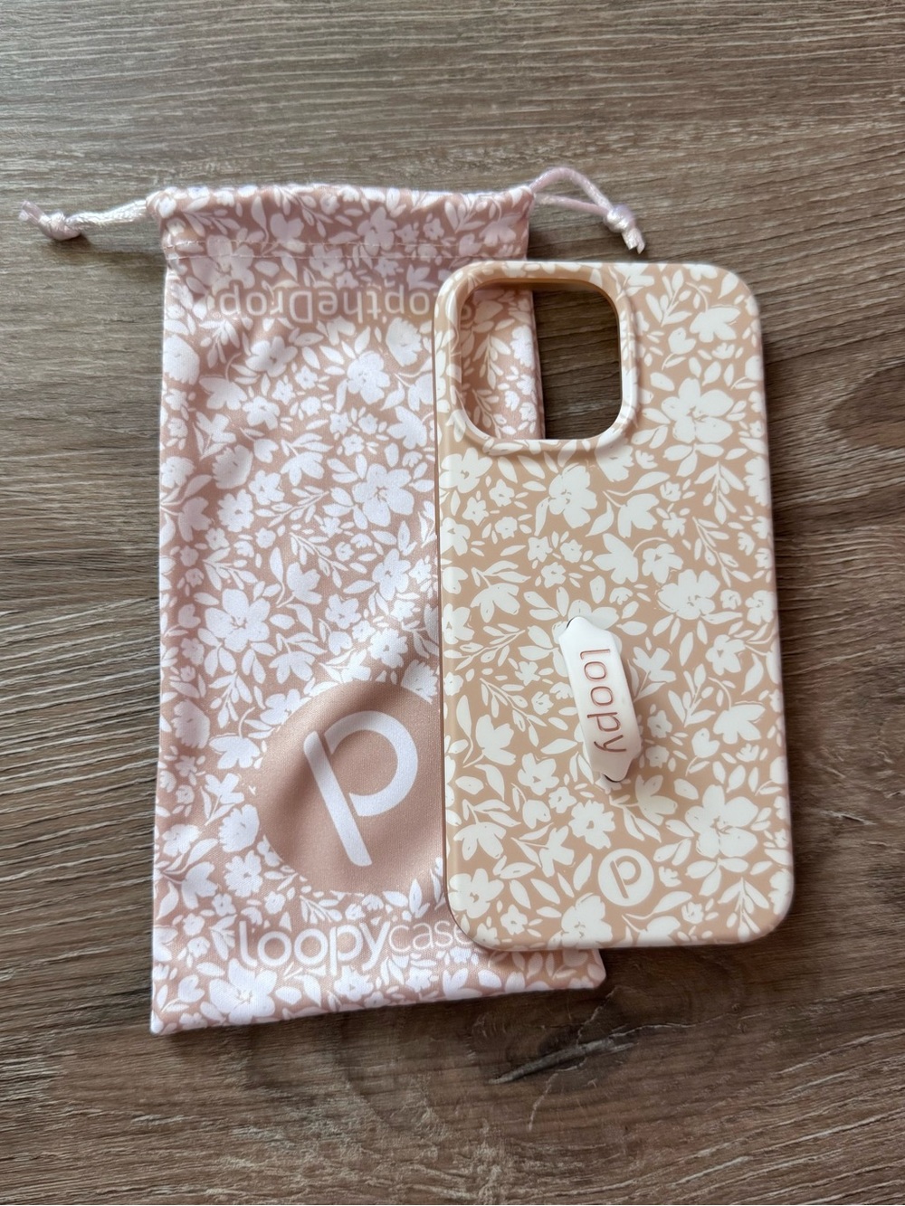 iPhone 15 Pro Max Loopy Case